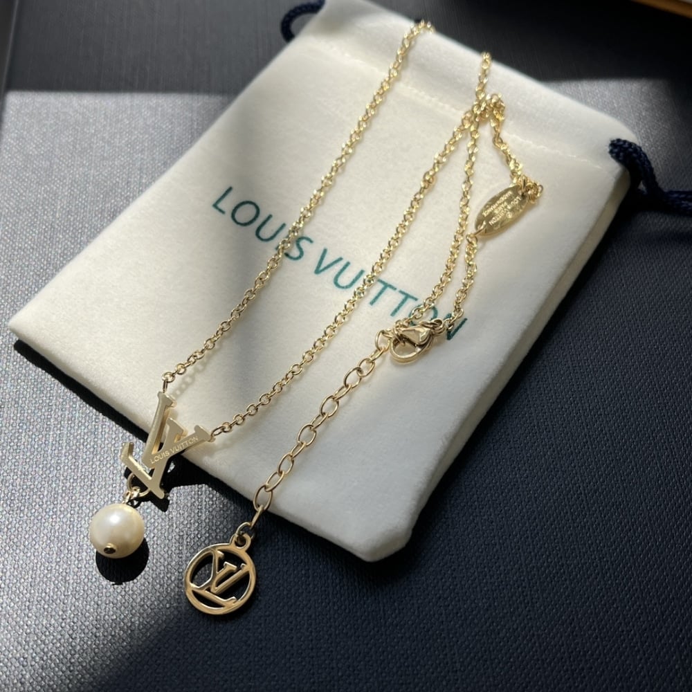 Louis Vuitton LV Iconic Louisa Necklace M01623