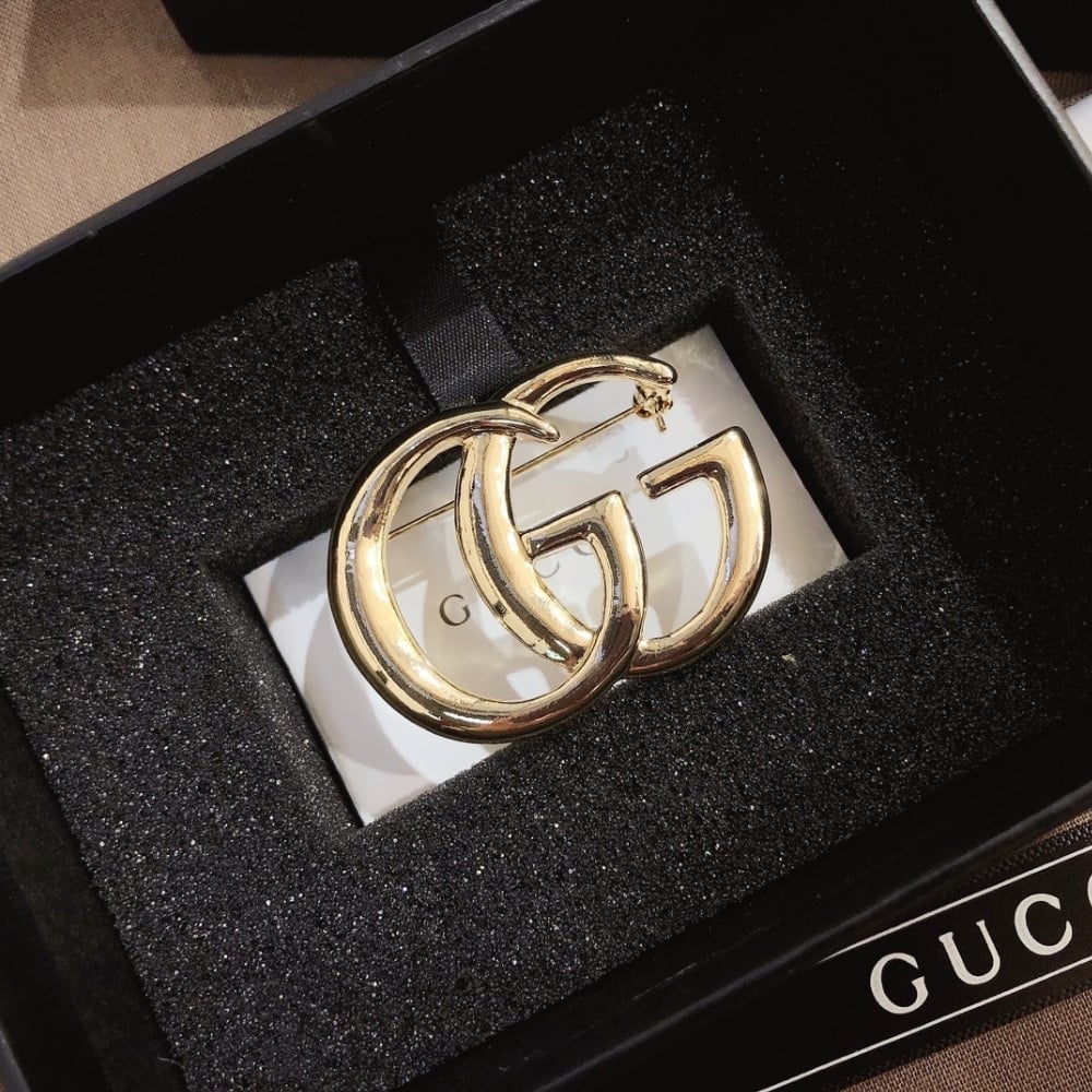 Gucci GG Brooch in Gold