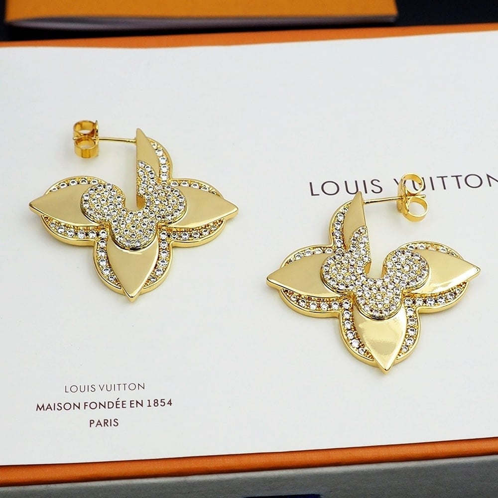 Louis Vuitton LV Médaillon Earrings M01995