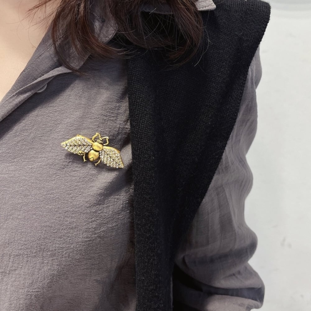 Gucci GG Small Bee Brooch in Gold