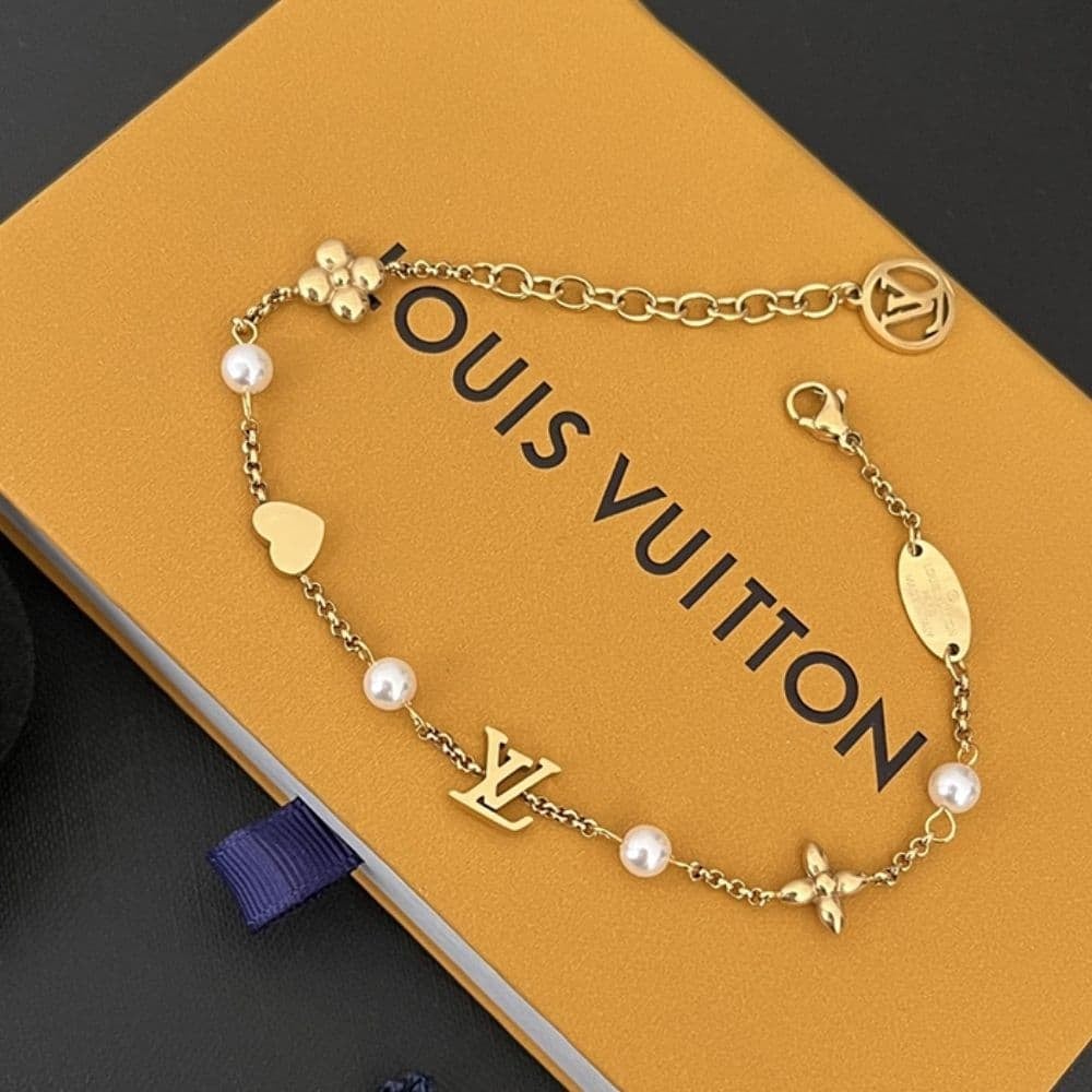 Louis Vuitton LV Heart Bracelet M1105A