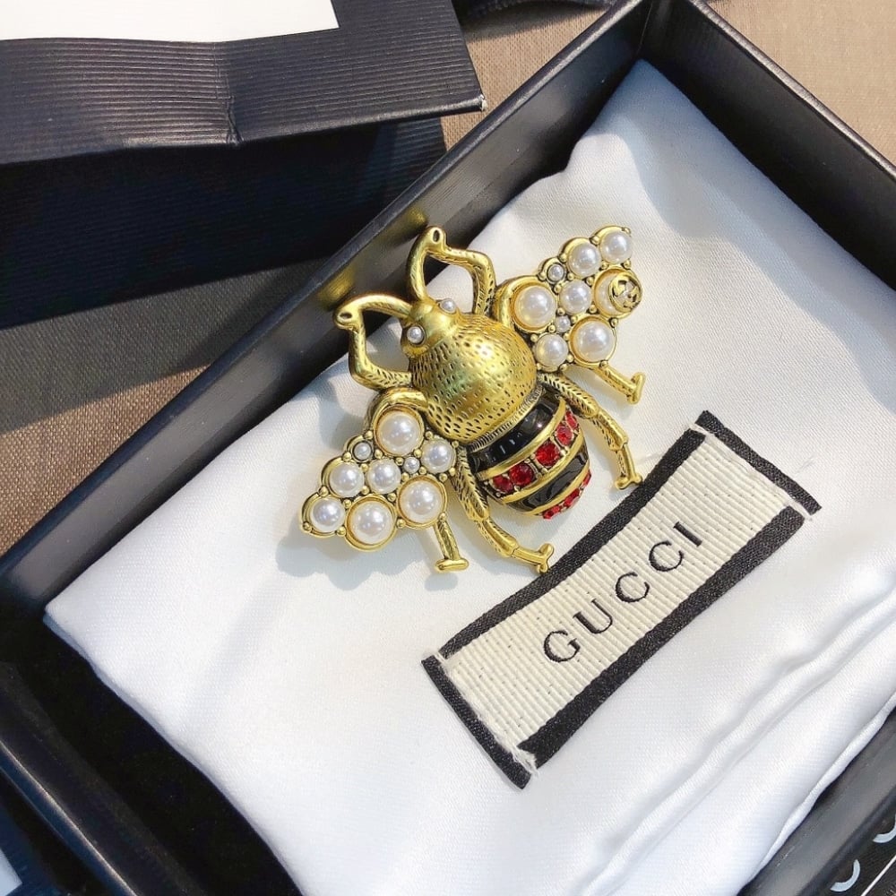 Gucci GG Black and Red Bee Brooch in Gold with Pearl