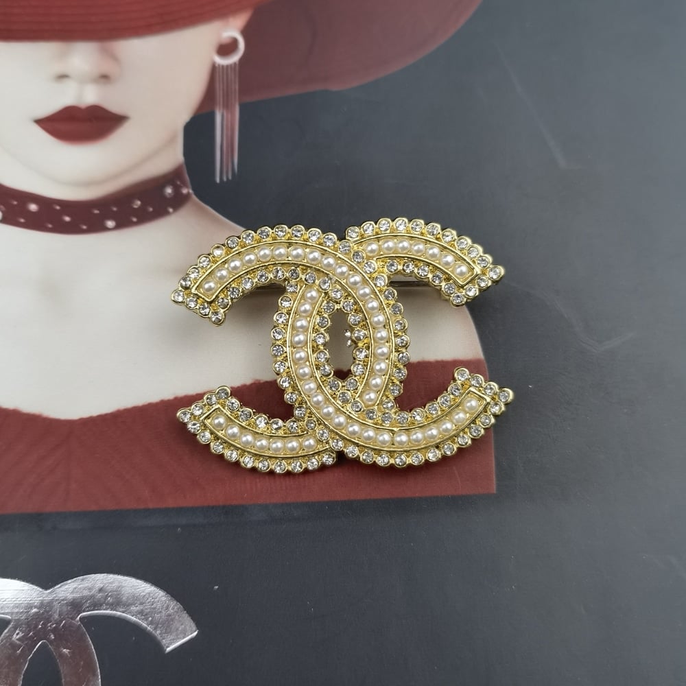 Chanel CC Brooch Gold with Pearls