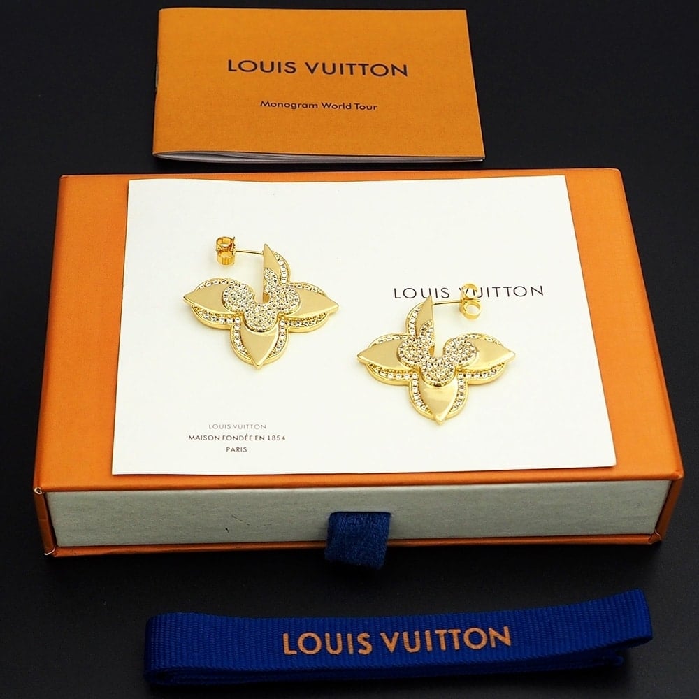 Louis Vuitton LV Médaillon Earrings M01995