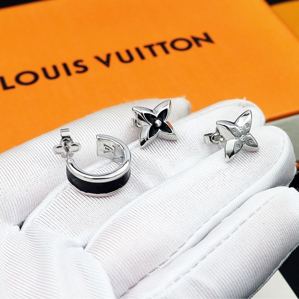 Louis Vuitton LV Spike Earrings Silver M01718