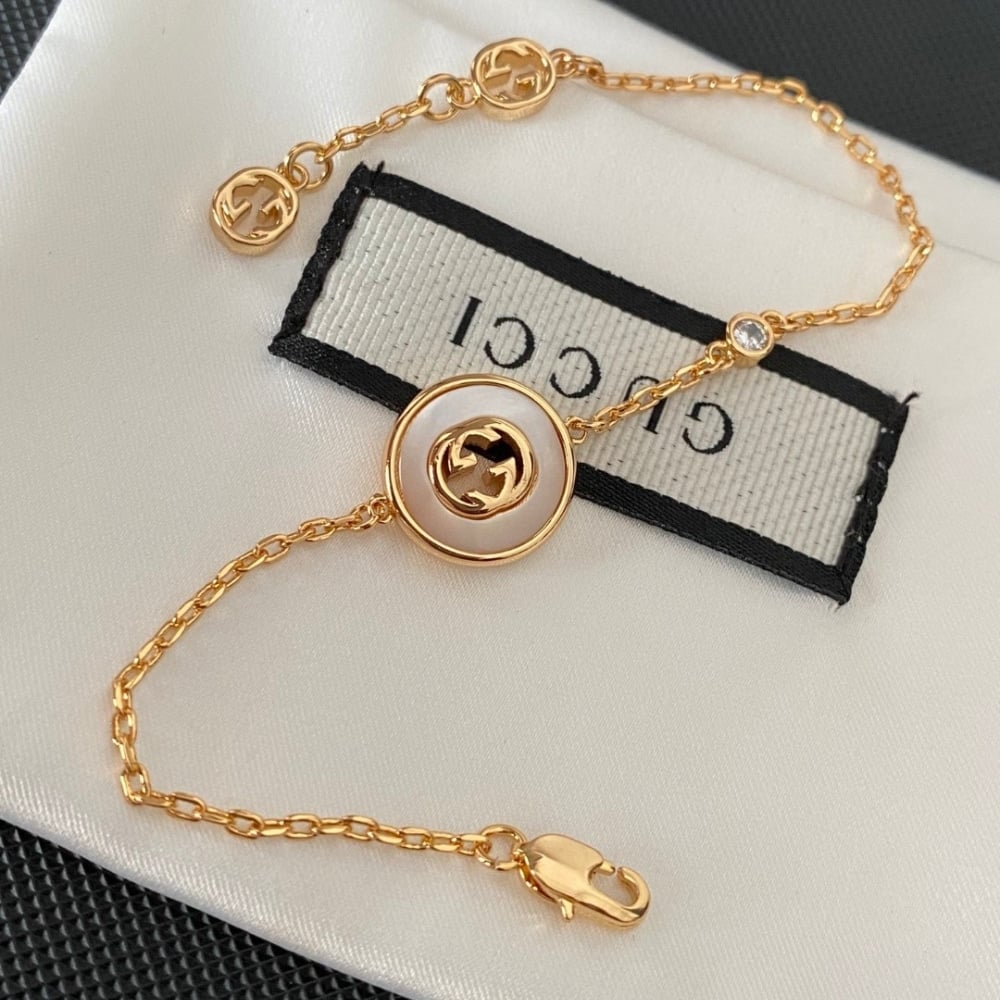Gucci Interlocking GG Bracelet Gold Tone