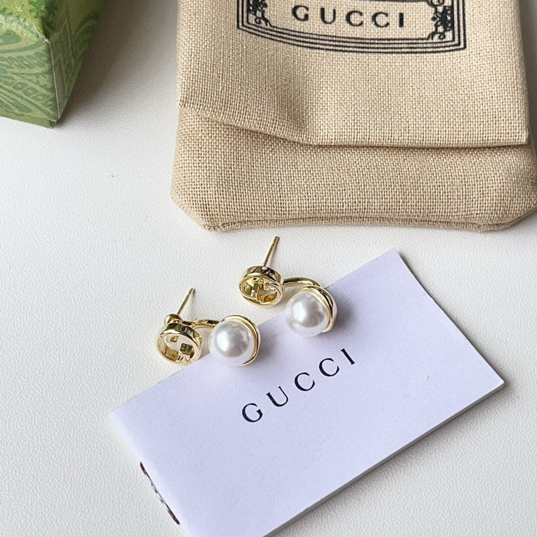 Gucci Blondie Resin Pearl Earrings In Gold 797497 JCF27 8062