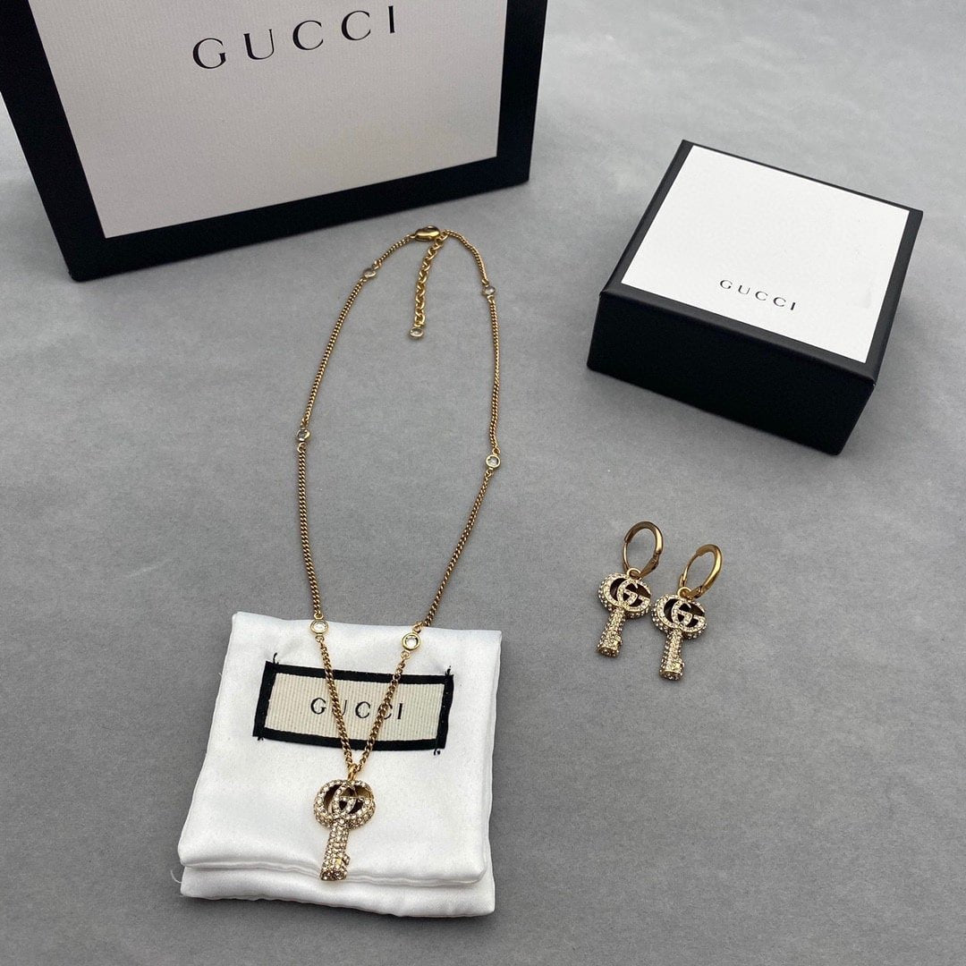 Gucci GG Crystal Key Necklace in Gold