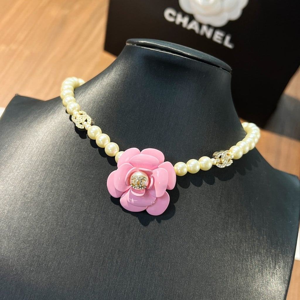 Chanel-Inspired Pearl & Camélia Flower Necklace