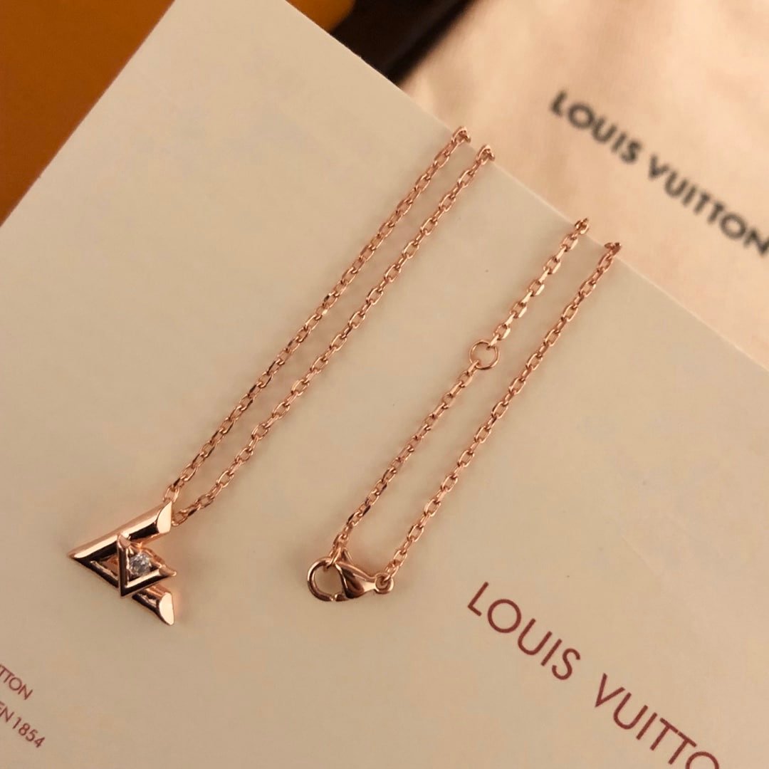 Louis Vuitton LV Volt One Necklace Rose Gold 18K Q93813