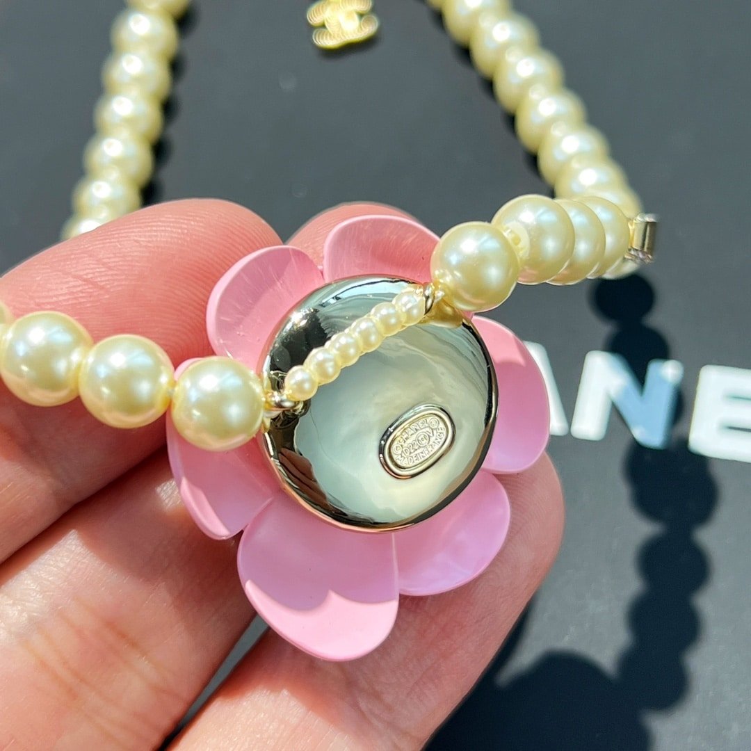 Chanel-Inspired Pearl & Camélia Flower Necklace