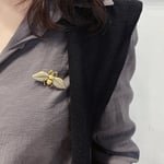 Gucci GG Small Bee Brooch in Gold
