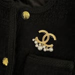Chanel CC Brooch Gold With Pearls