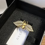 Gucci GG Small Bee Brooch in Gold
