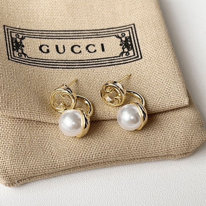 Gucci Blondie Resin Pearl Earrings In Gold 797497 JCF27 8062