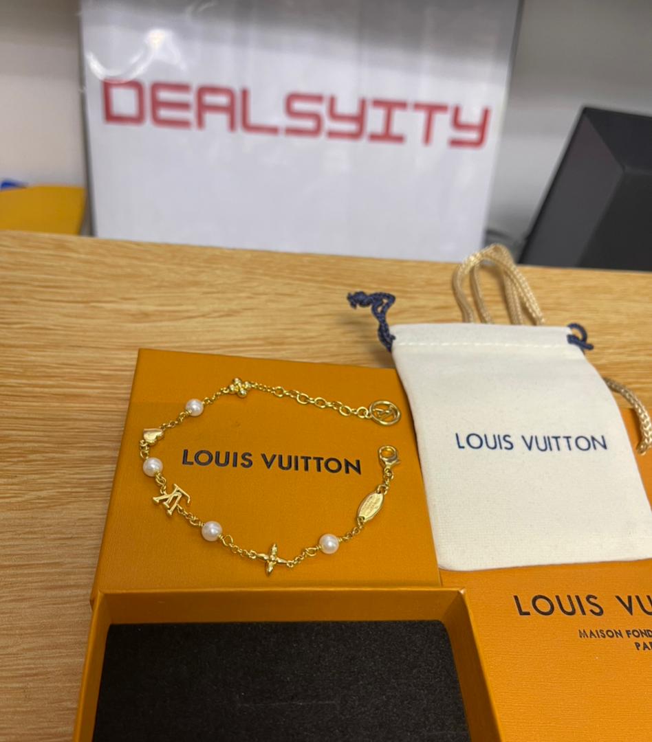 Louis Vuitton LV Heart Bracelet M1105A